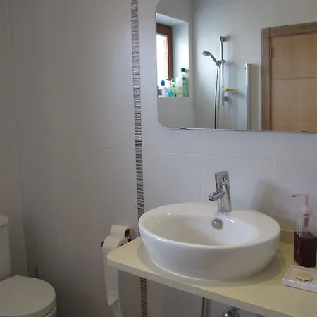 Near Santander 度假居 Villaverde de Pontones