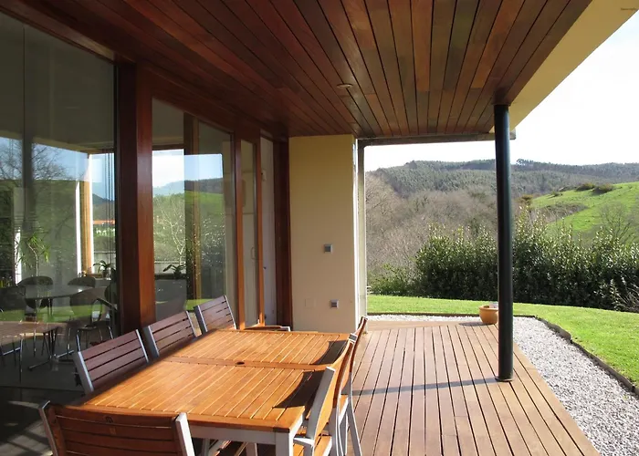 Near Santander Dom wakacyjny Villaverde de Pontones